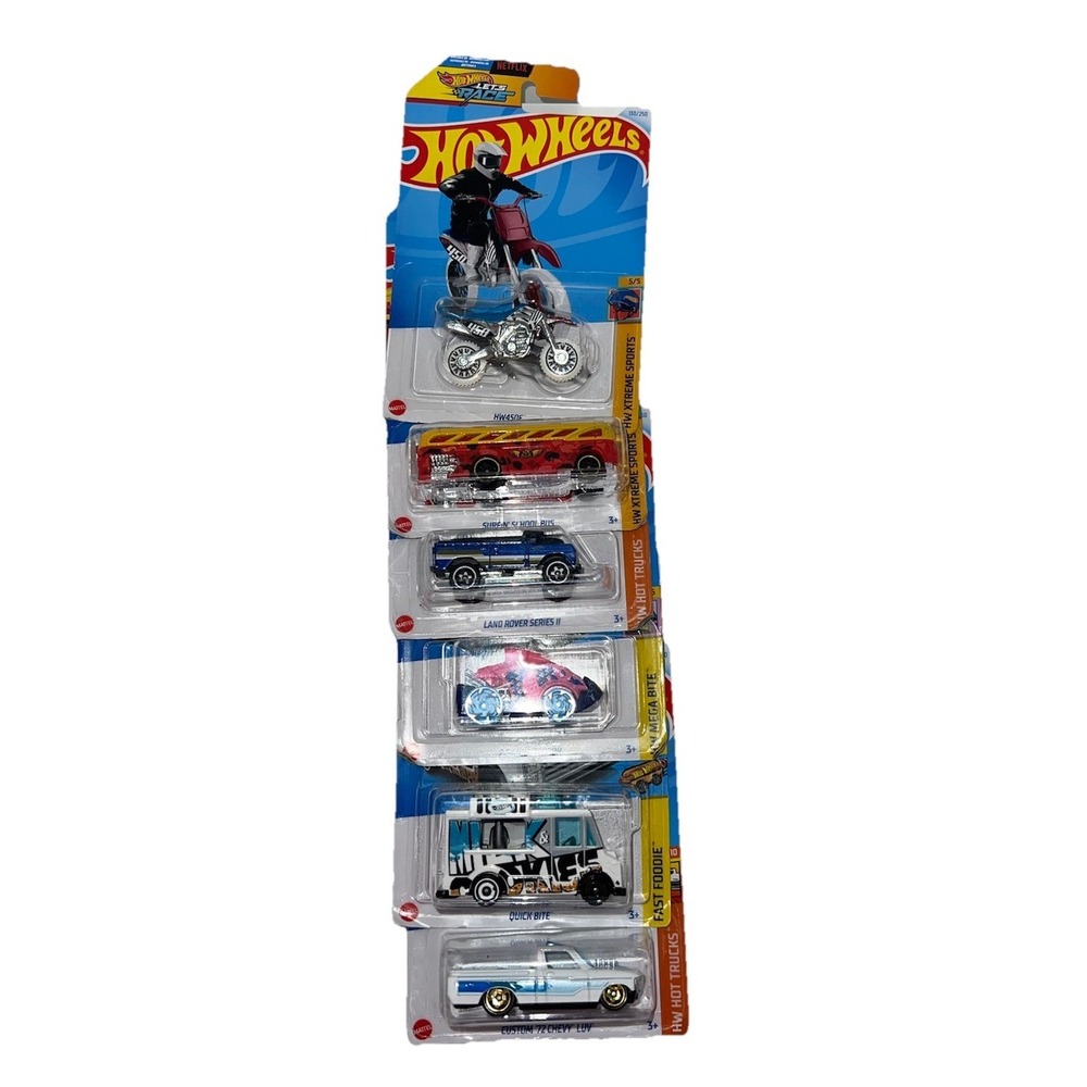 (324/7)Set of 7 Hot Wheels Car Assortment Mattel